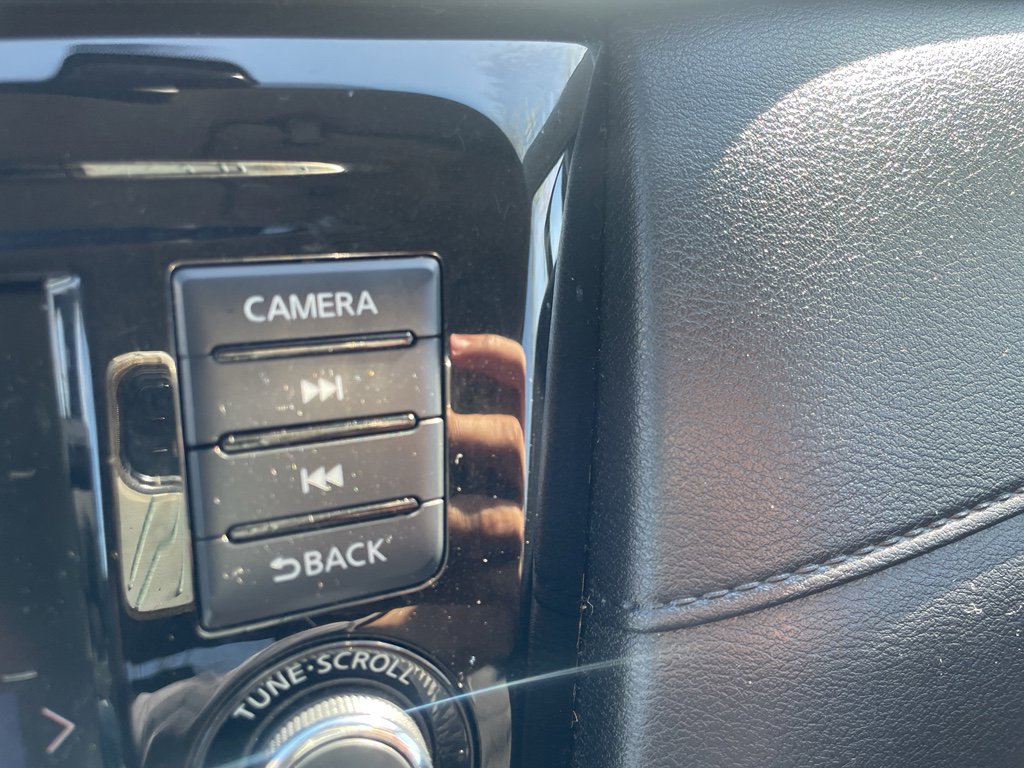 Used 2020 Nissan Rogue SV image 28