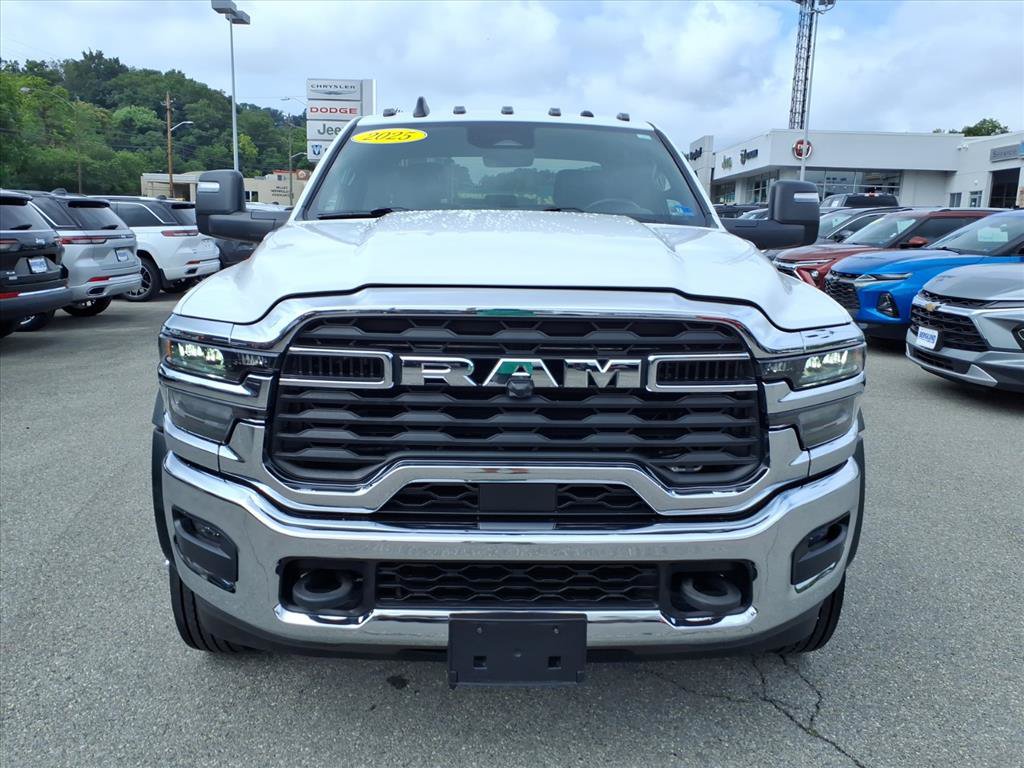 Used 2025 RAM 5500 Tradesman AWD/4WD image 9