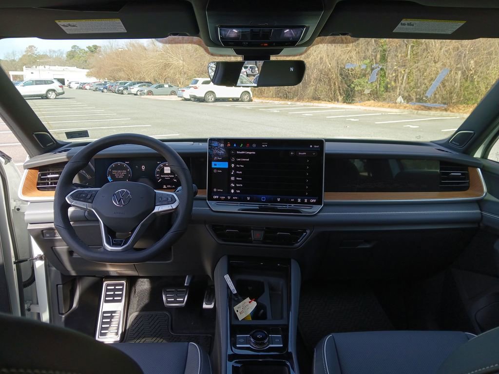 New 2026 Volkswagen Tiguan SEL R-Line image 12