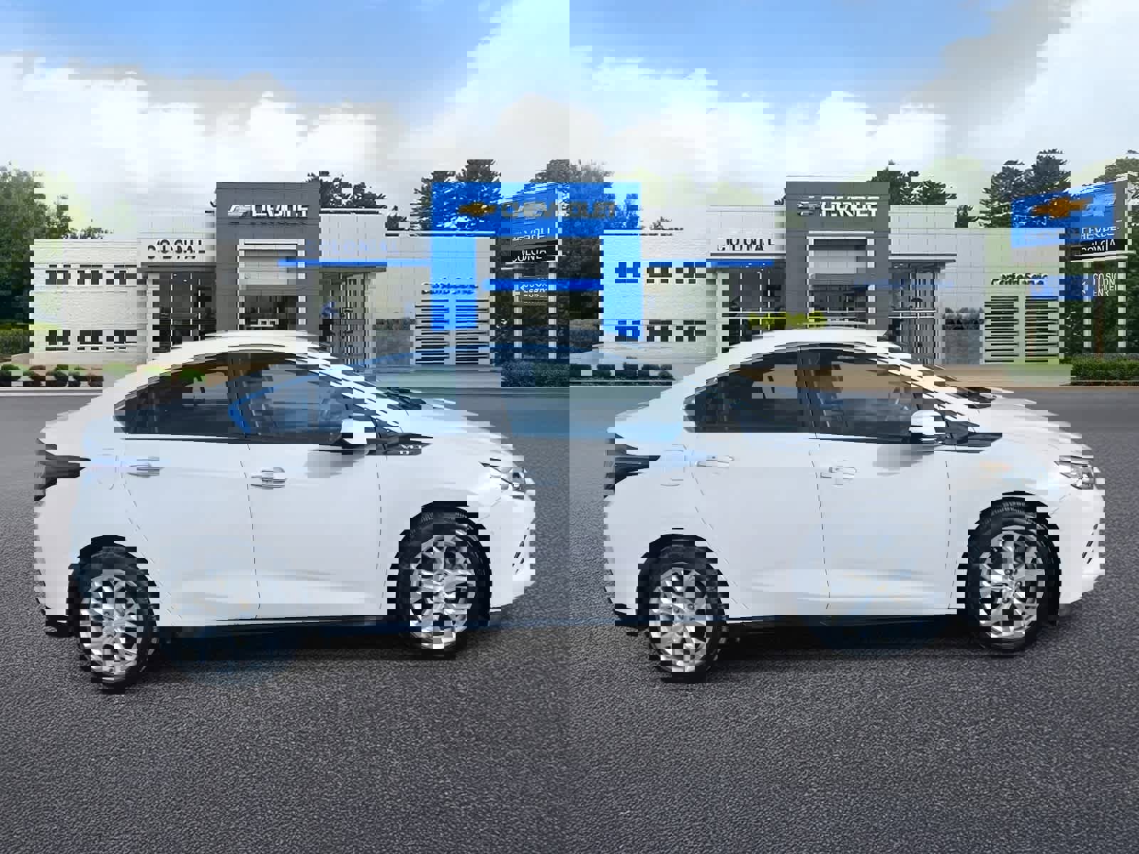 Used 2017 Chevrolet Volt Premier w/ Driver Confidence II Package image 3