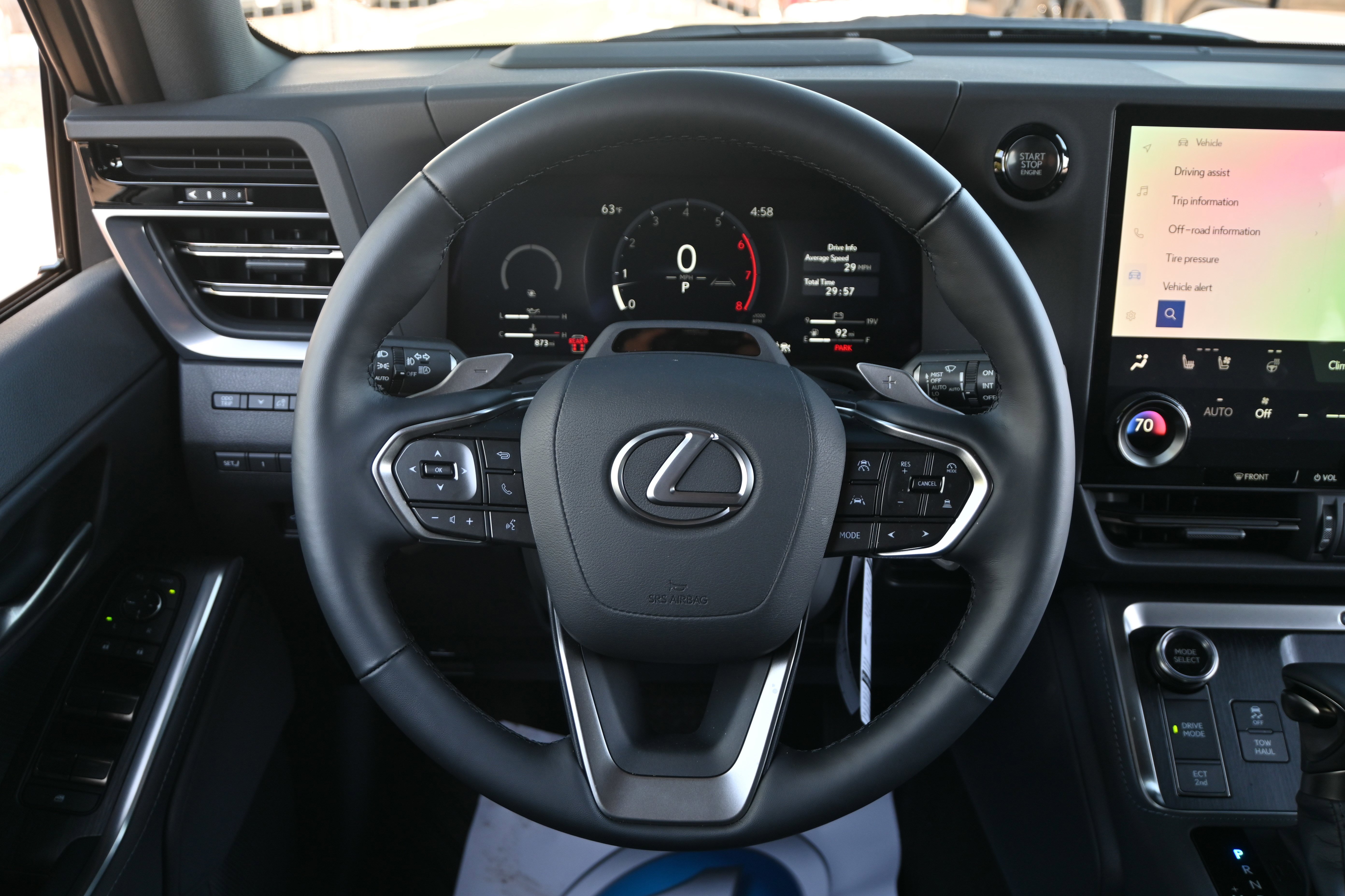Used 2026 Lexus GX 550 w/ Accessory Package (2T) AWD/4WD image 17