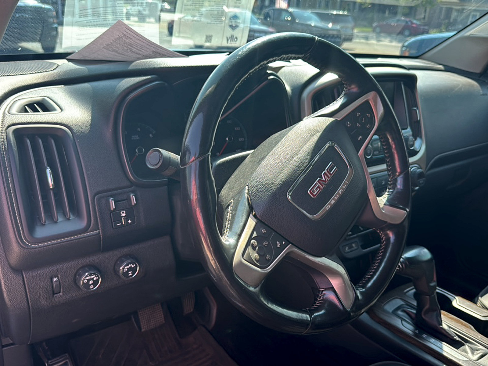 Used 2018 GMC Canyon Denali AWD/4WD image 11