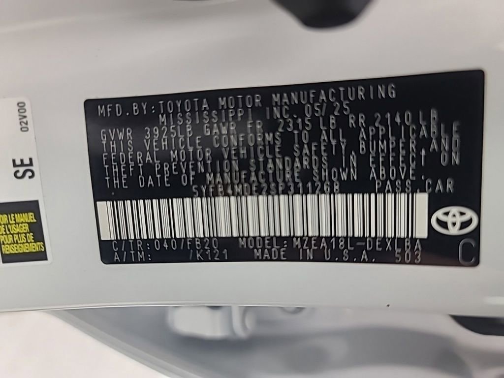 Used 2025 Toyota Corolla LE image 39