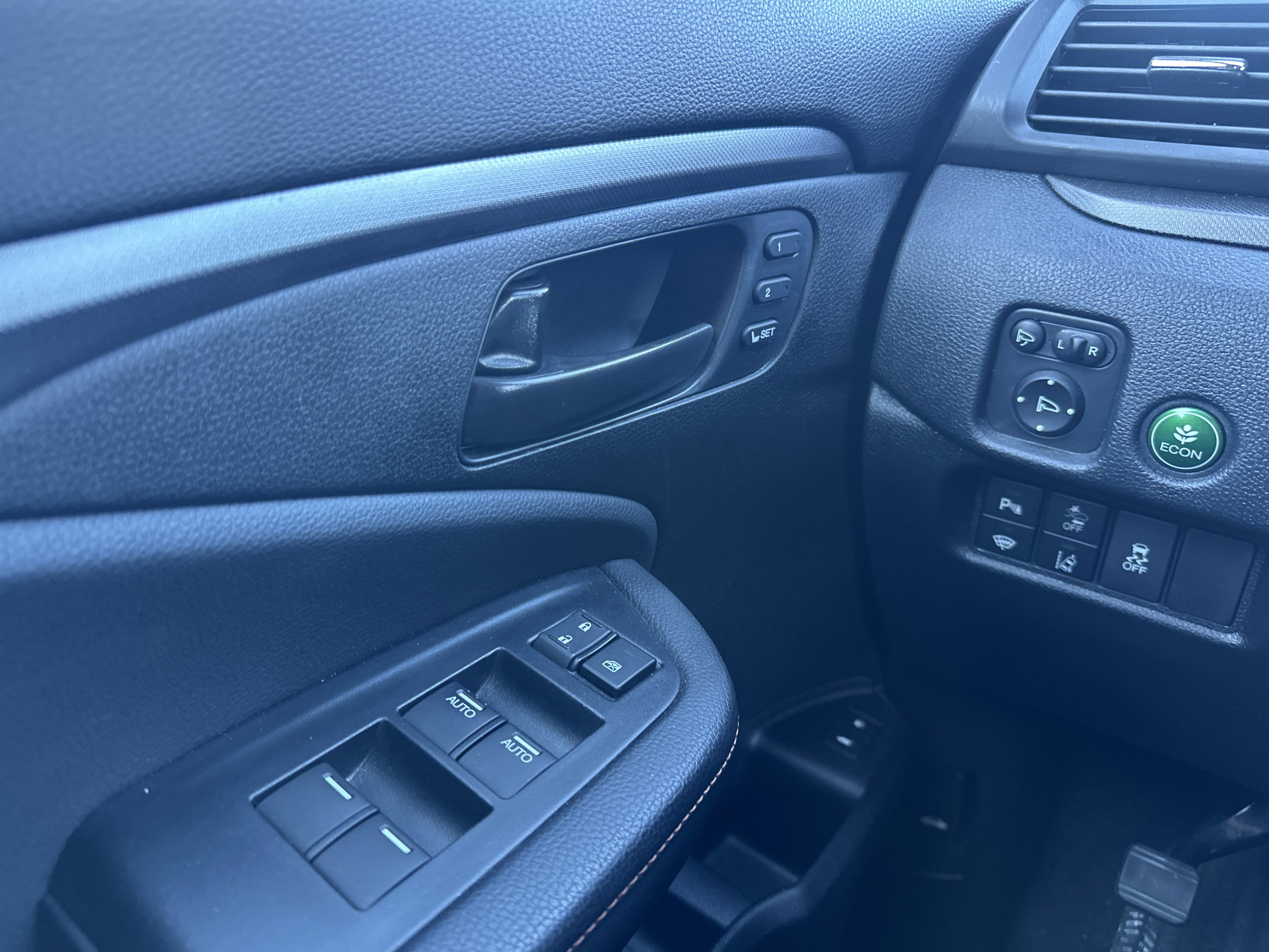 Certified 2022 Honda Passport TrailSport image 27