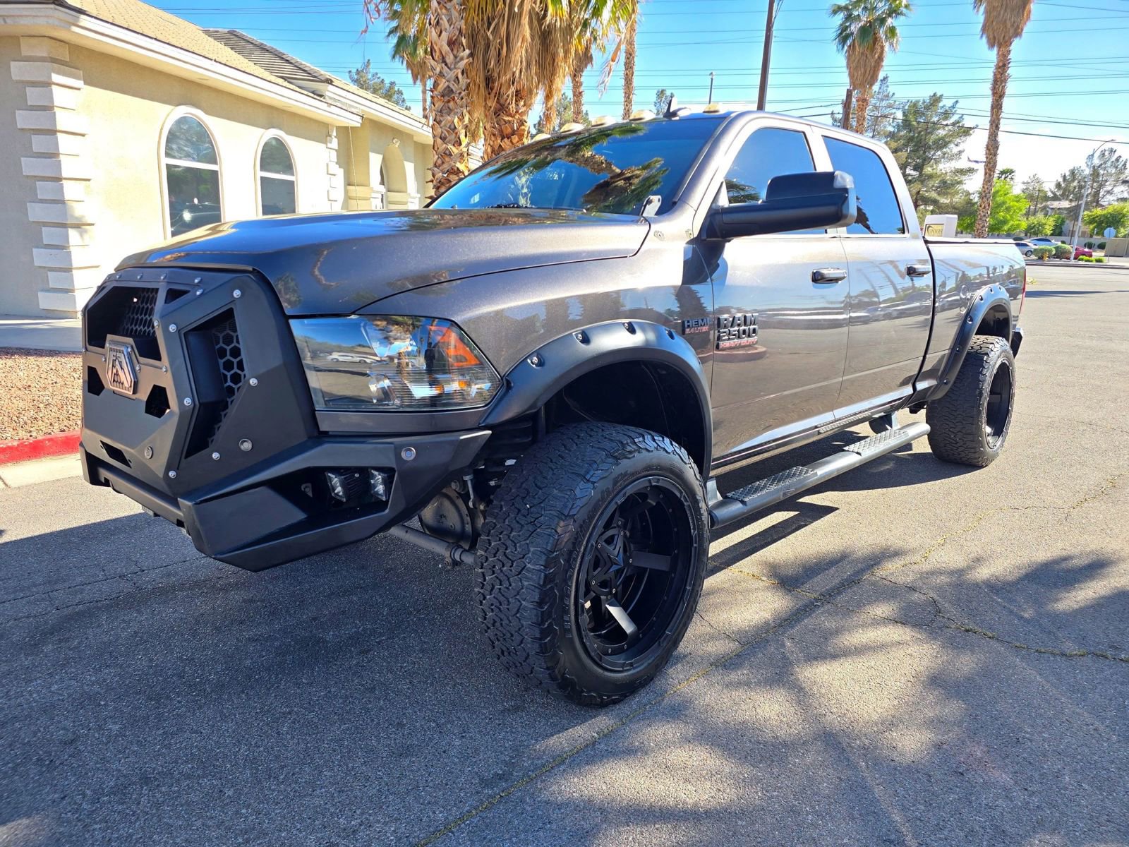 Used 2018 RAM 2500 Big Horn w/ Sport Appearance Group image 3