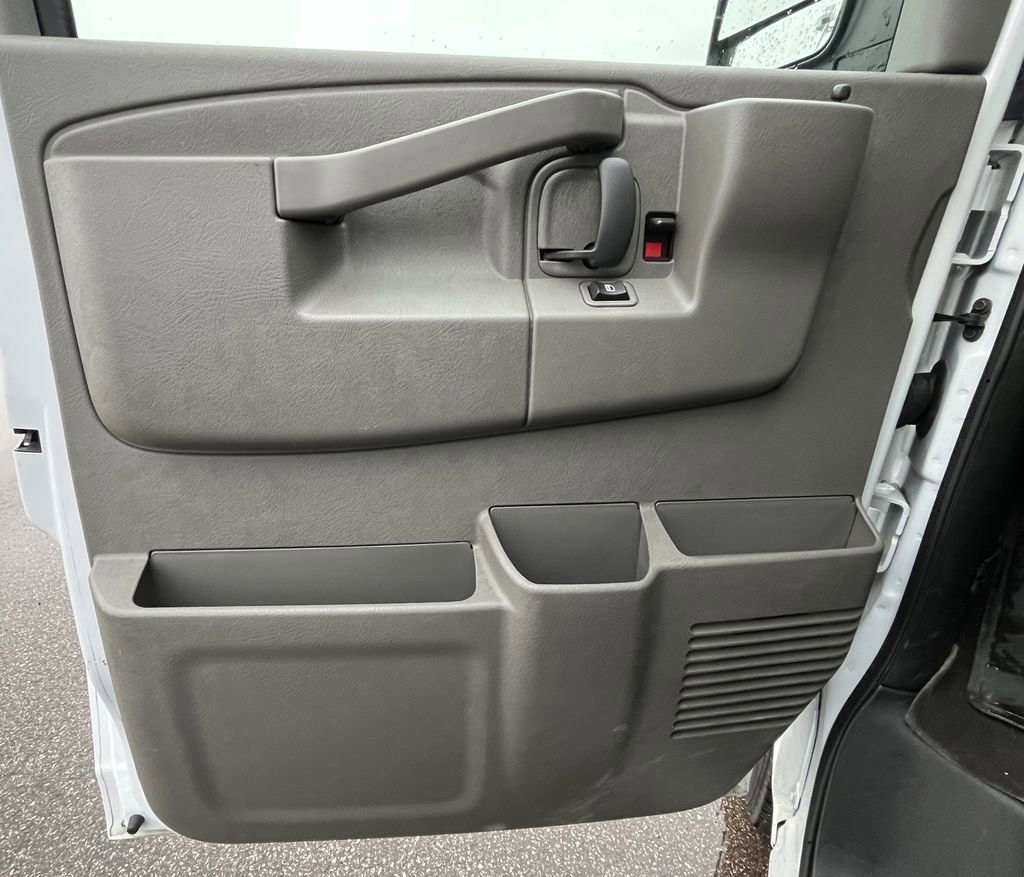 Certified 2024 Chevrolet Express 3500 LT w/ LT Preferred Equipment Group image 8