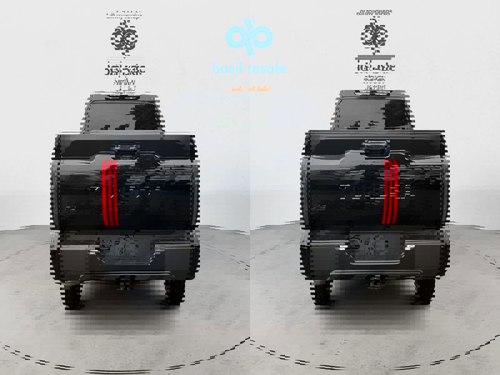 Used 2023 Toyota Tundra SR w/ SR Tow Package image 4