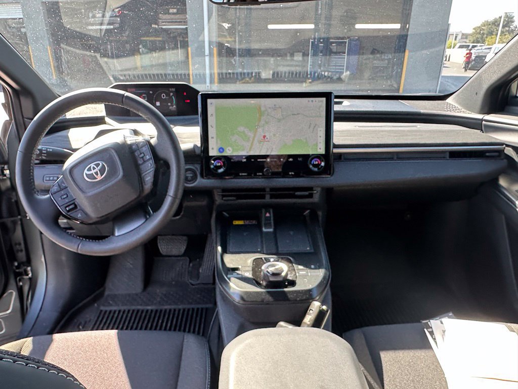 Used 2026 Toyota C-HR AWD/4WD image 9