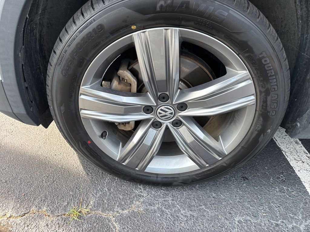 Used 2021 Volkswagen Tiguan SEL AWD/4WD image 10