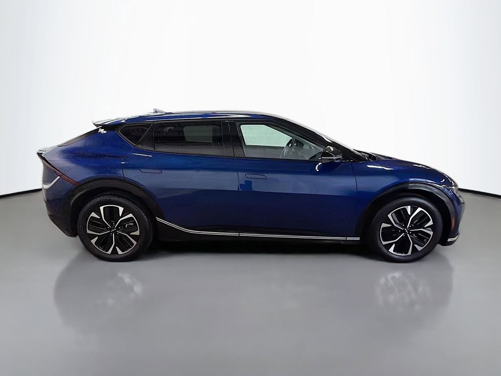 Used 2022 Kia EV6 Wind image 10