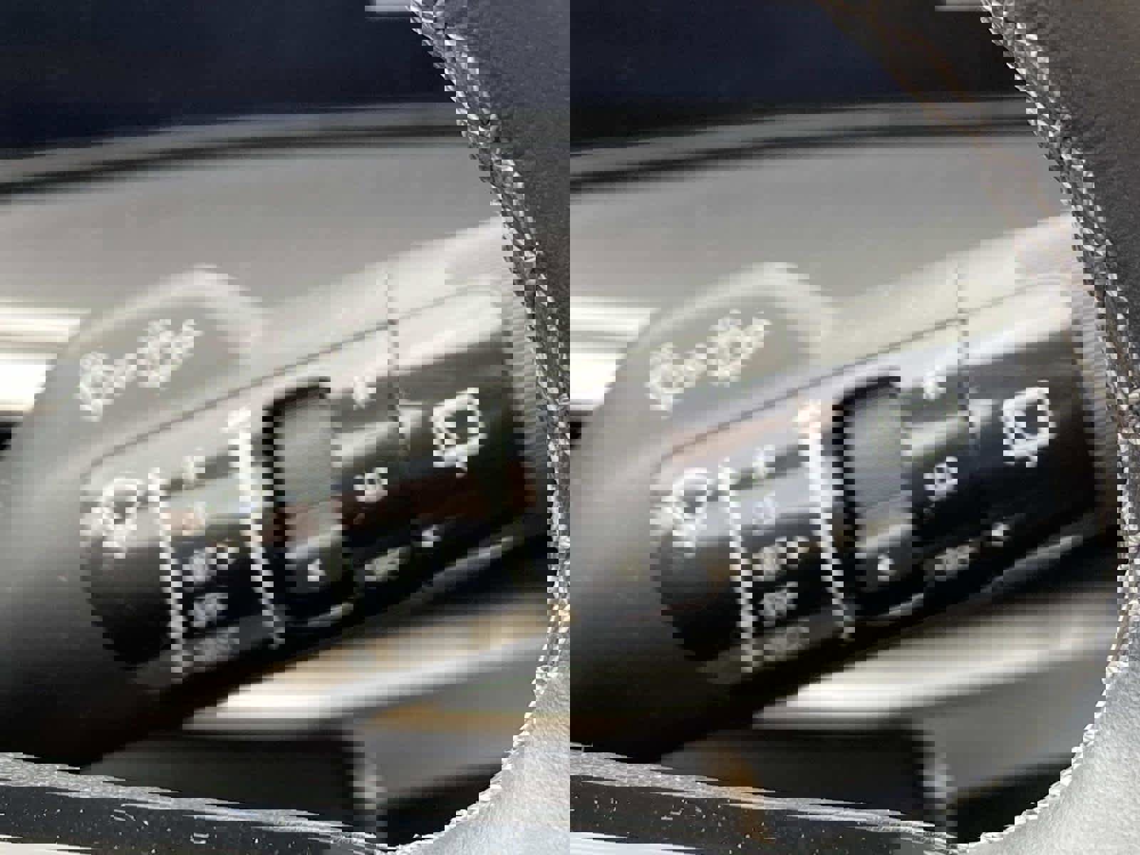 Used 2024 Kia Sorento S image 19