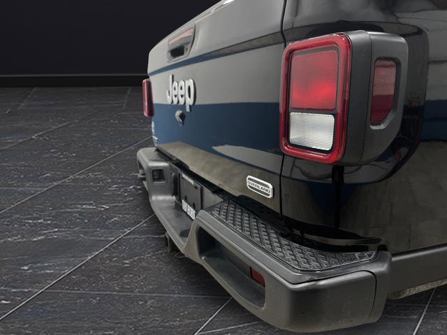 Used 2022 Jeep Gladiator Overland w/ Popular Equipment Package image 32