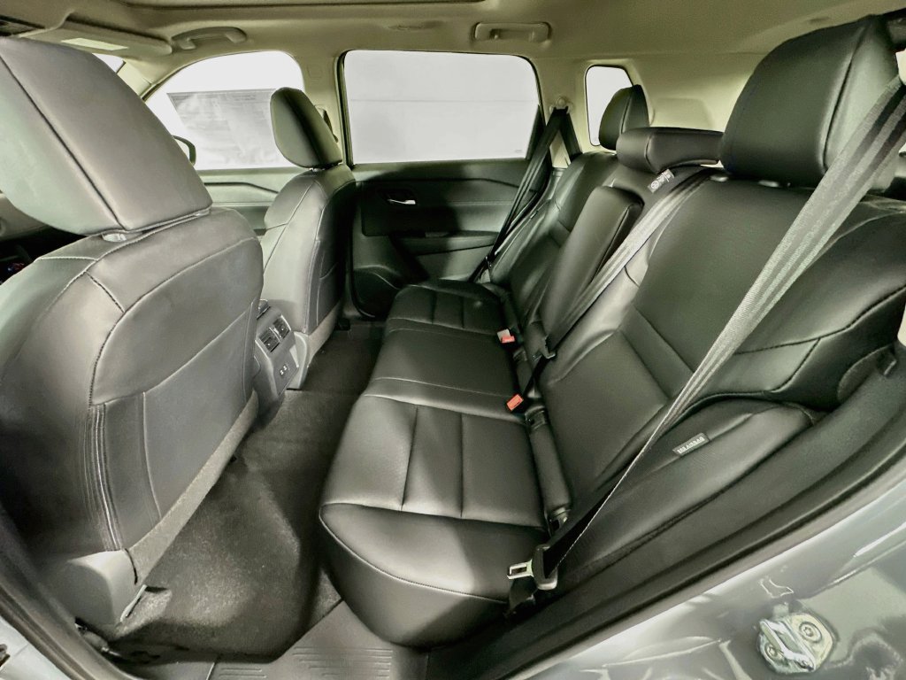 New 2027 Nissan Rogue Dark Armor AWD/4WD image 32