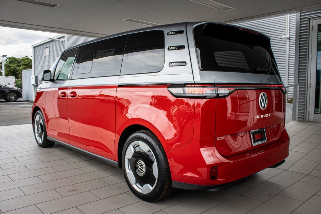 New 2025 Volkswagen ID. Buzz Pro S Plus image 14