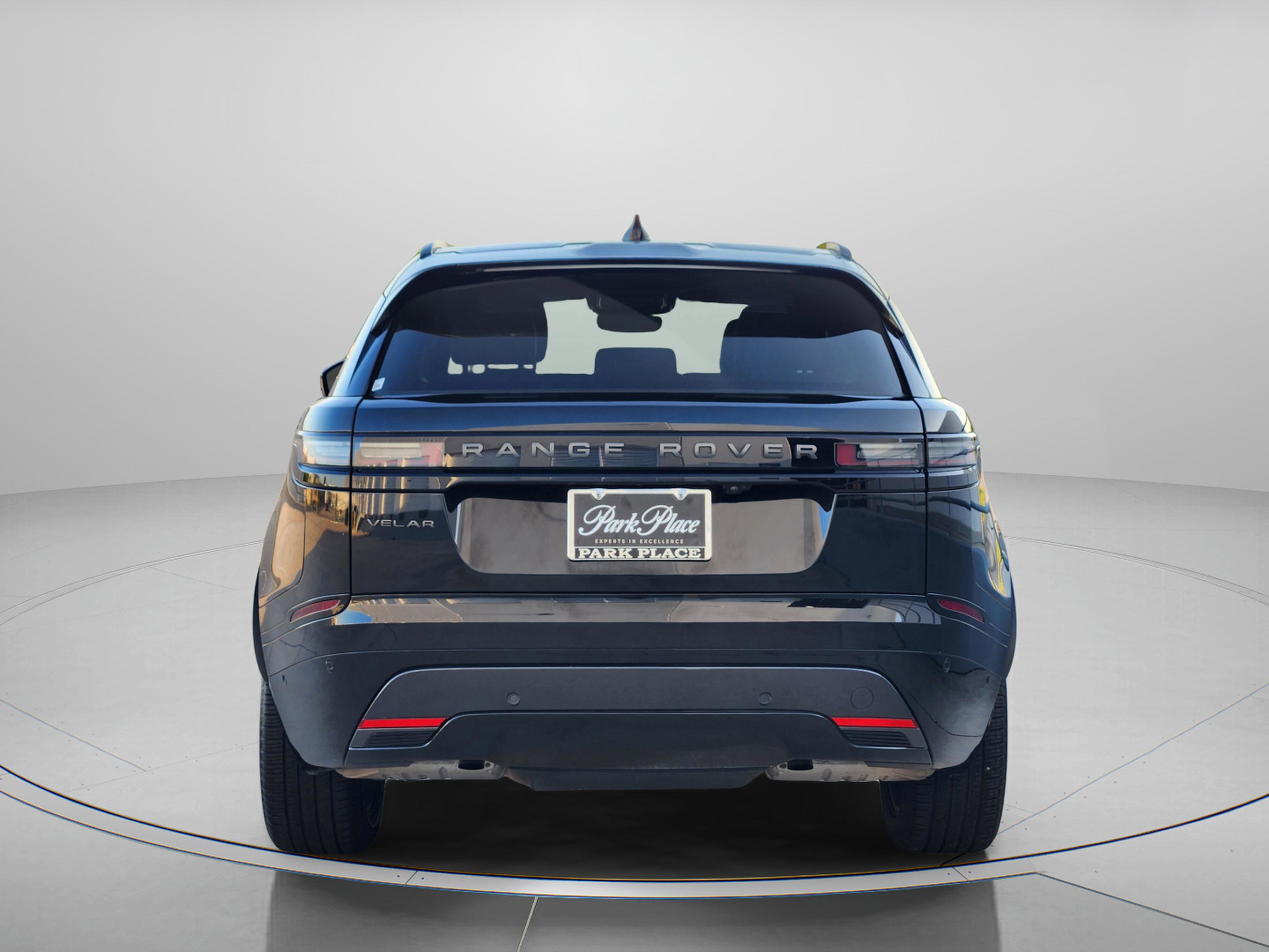 Certified 2026 Land Rover Range Rover Velar Dynamic SE AWD/4WD image 4