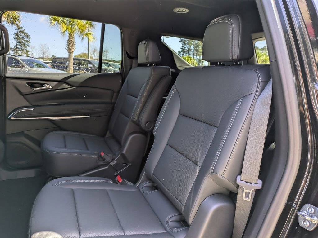 New 2026 Chevrolet Traverse LT w/ Driver Confidence Package FWD image 16