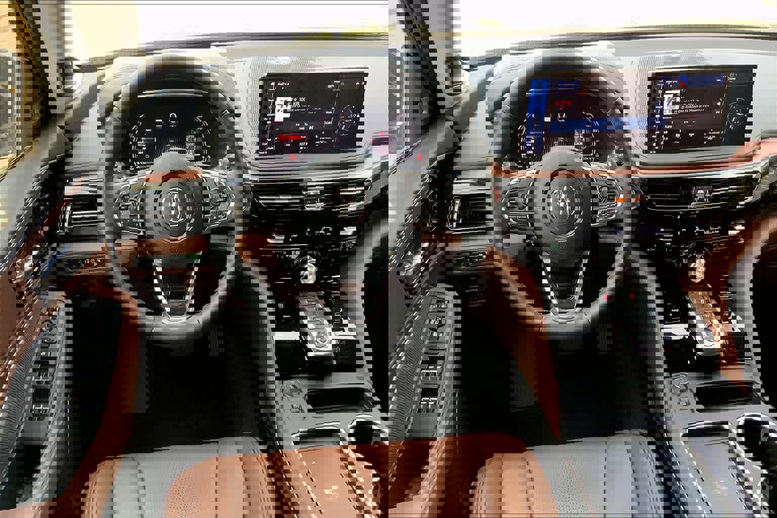 Used 2025 Acura MDX FWD w/ Technology Package image 5