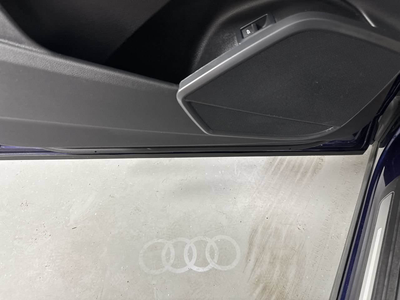 Used 2023 Audi Q5 2.0T Premium w/ Convenience Package AWD/4WD image 11
