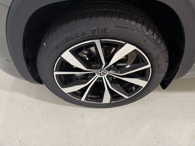 New 2026 Volkswagen Atlas SEL Premium R-Line AWD/4WD image 11