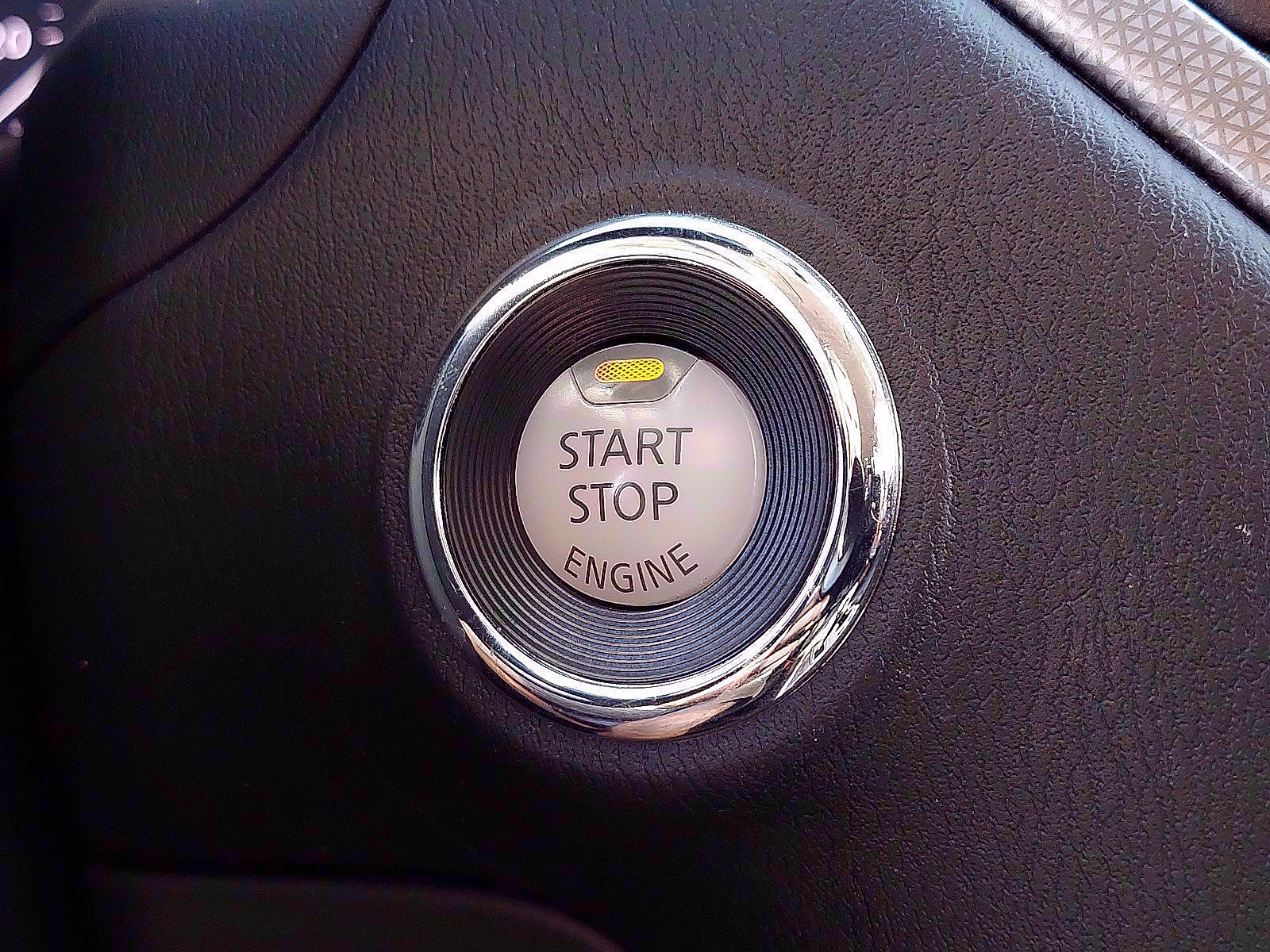 Used 2018 Nissan Pathfinder SL w/ Midnight Edition Package image 22