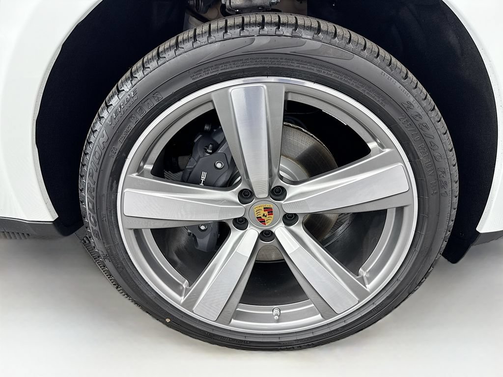 Used 2026 Porsche Macan AWD/4WD image 33