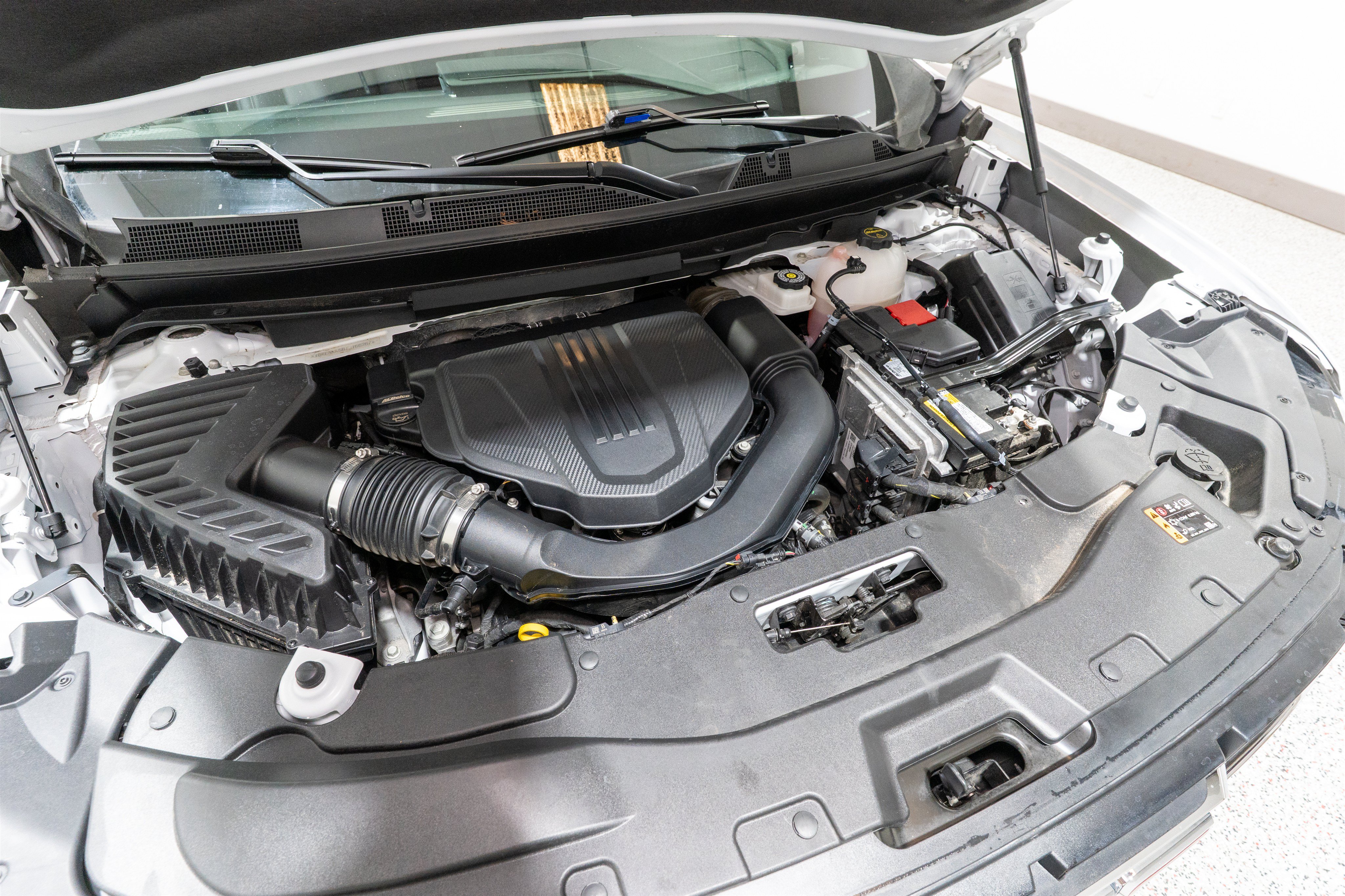 Used 2026 GMC Acadia Elevation w/ Elevation Premium Package FWD image 34