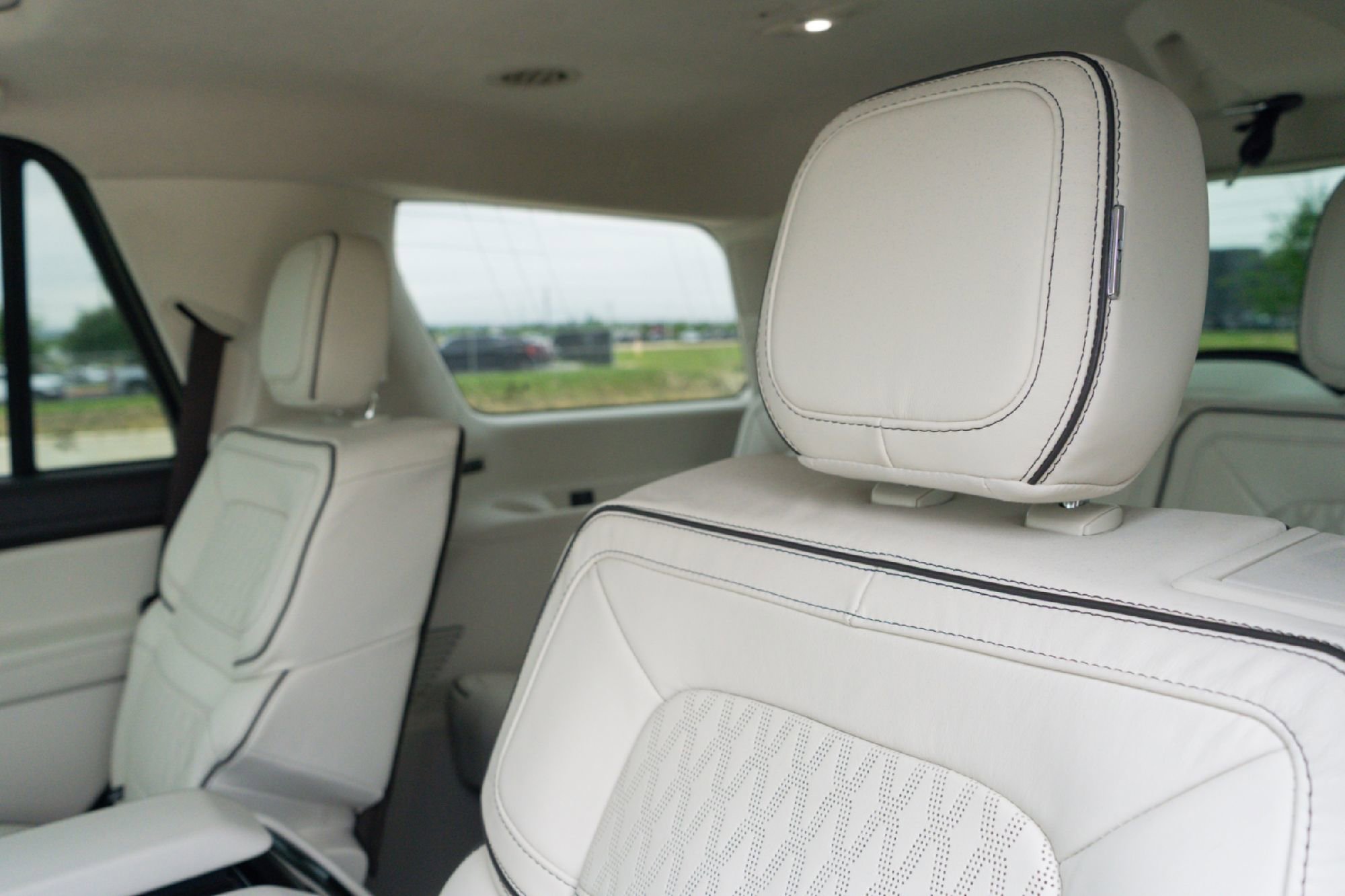 Used 2024 Lincoln Navigator Black Label AWD/4WD image 28