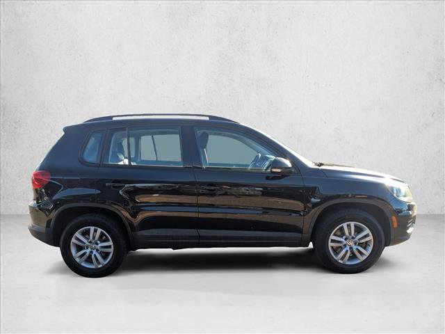 Used 2016 Volkswagen Tiguan S image 4