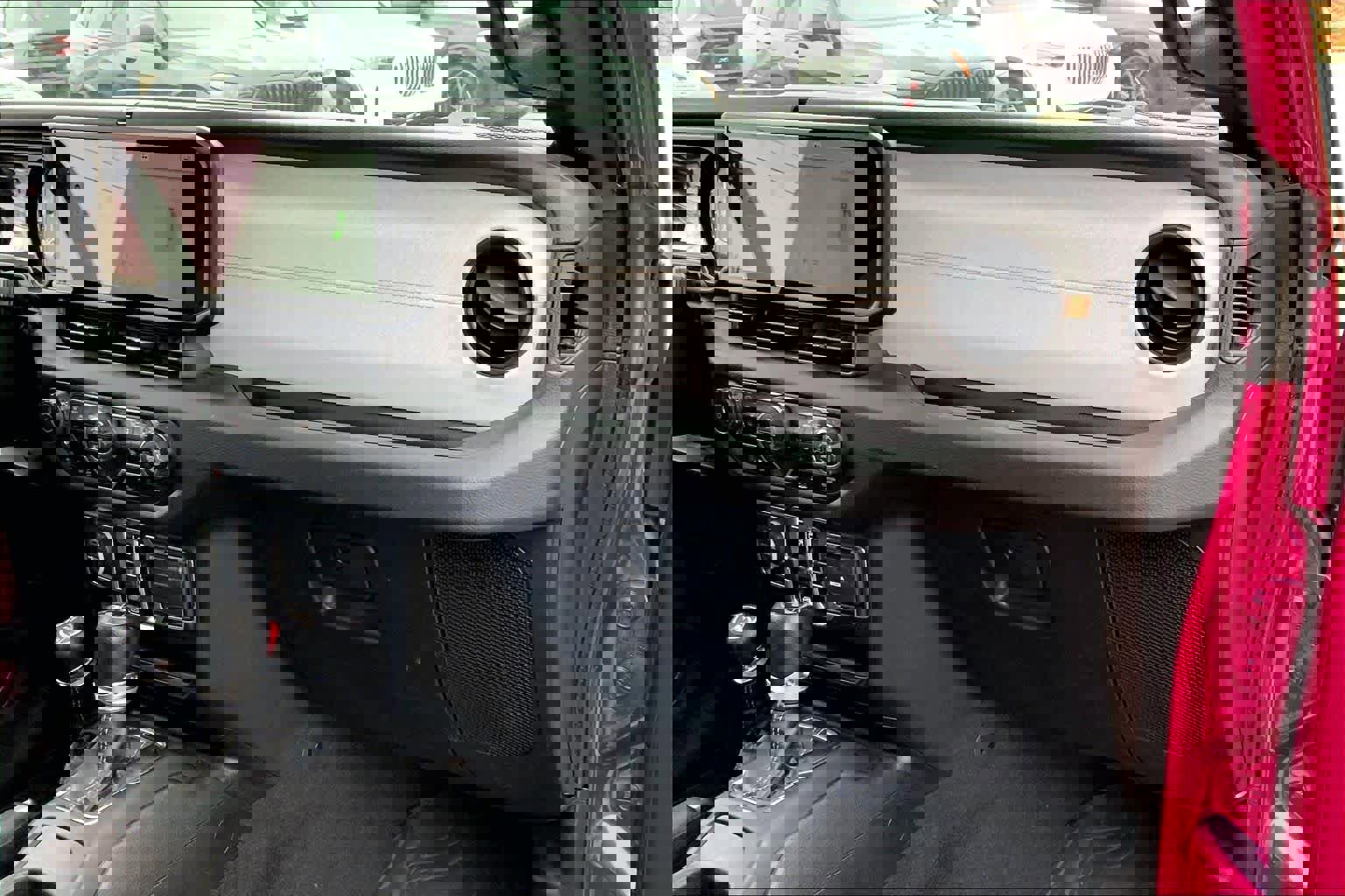 Used 2024 Jeep Wrangler Sport S image 16