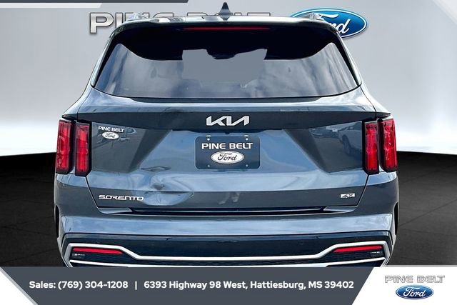 Used 2023 Kia Sorento SX image 4