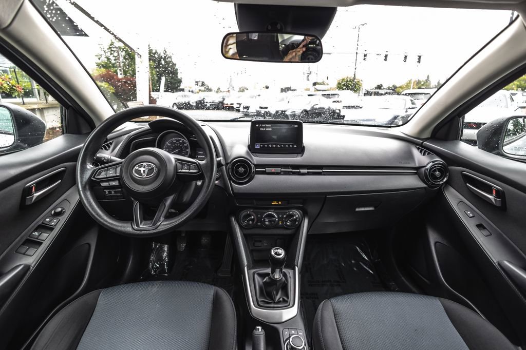 Used 2019 Toyota Yaris L FWD image 22