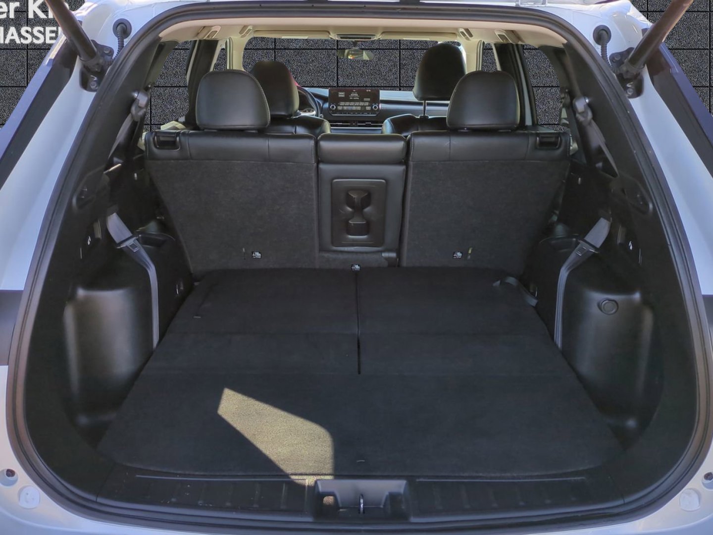 Used 2024 Mitsubishi Outlander SE image 13