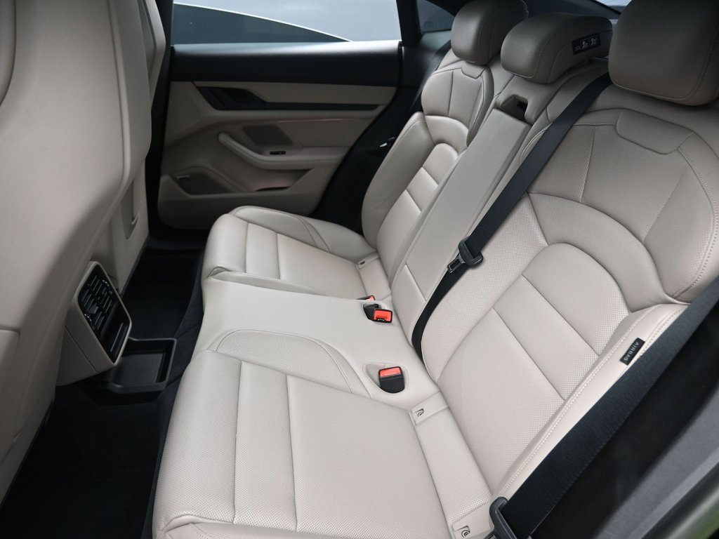 Used 2023 Porsche Taycan image 27