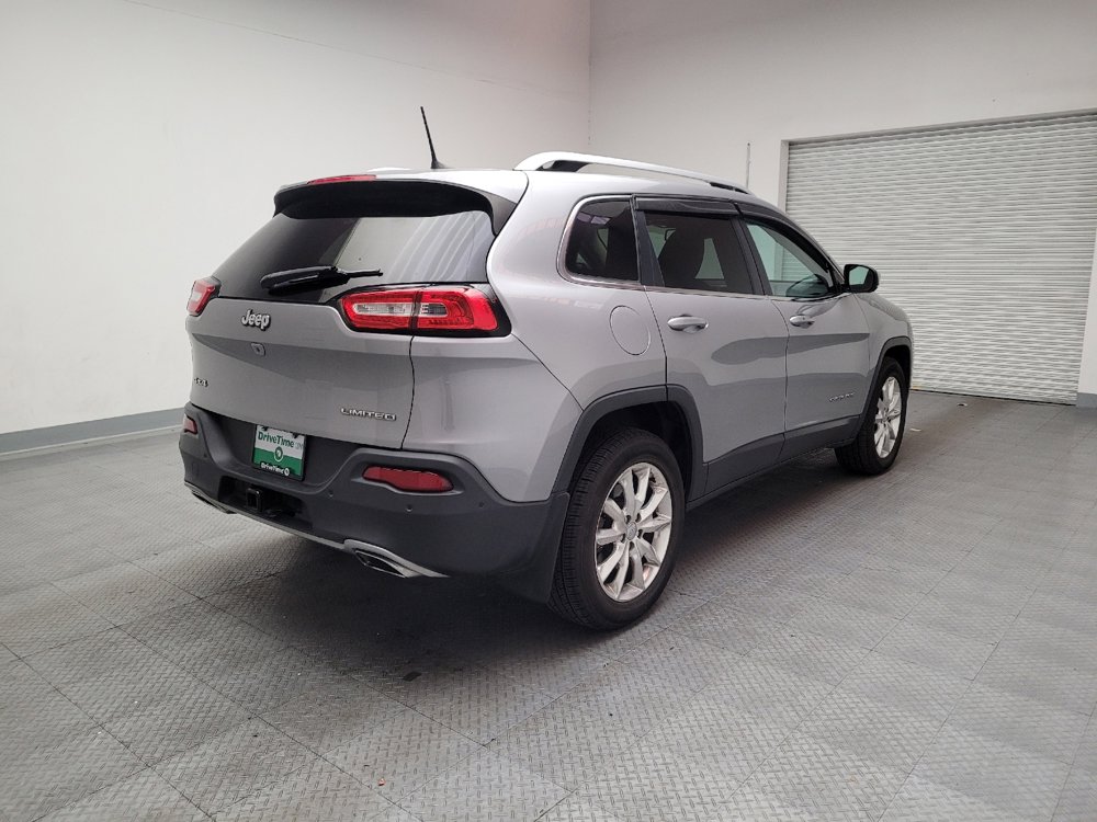 Used 2016 Jeep Cherokee Limited w/ Luxury Group image 9