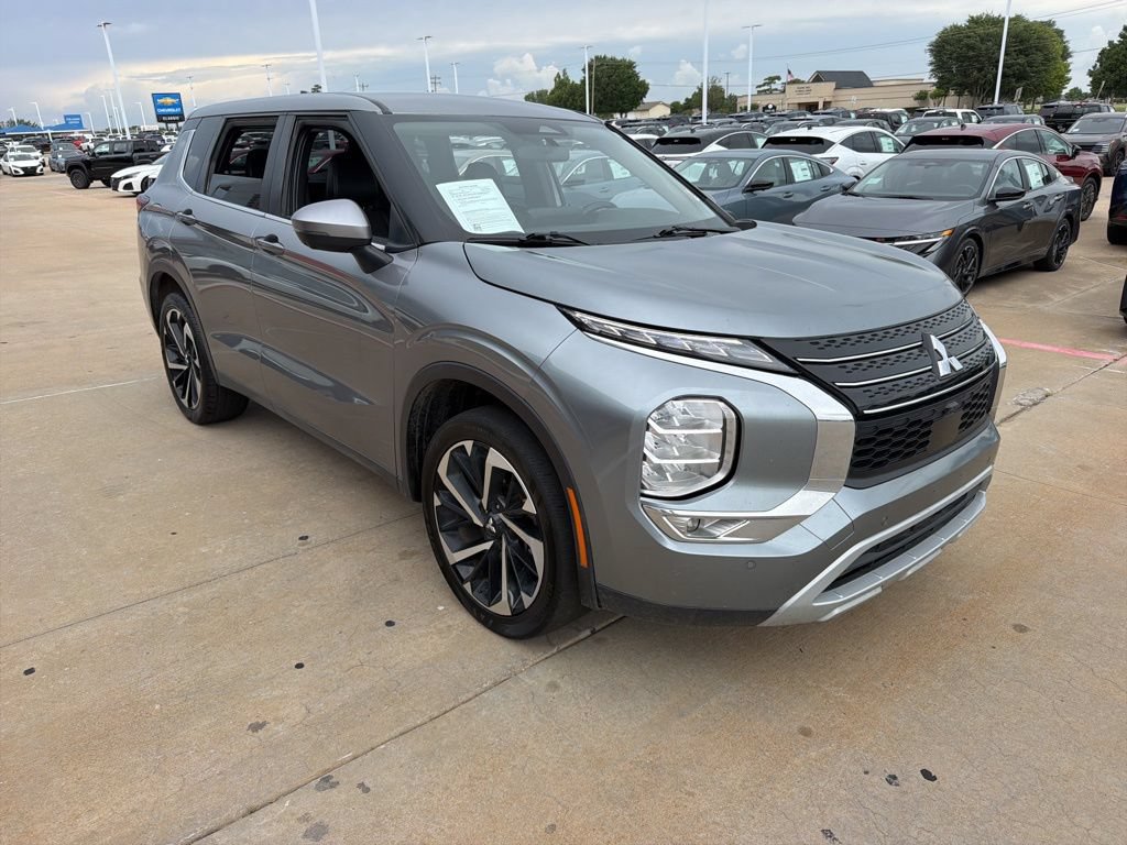 Used 2023 Mitsubishi Outlander SE FWD image 7