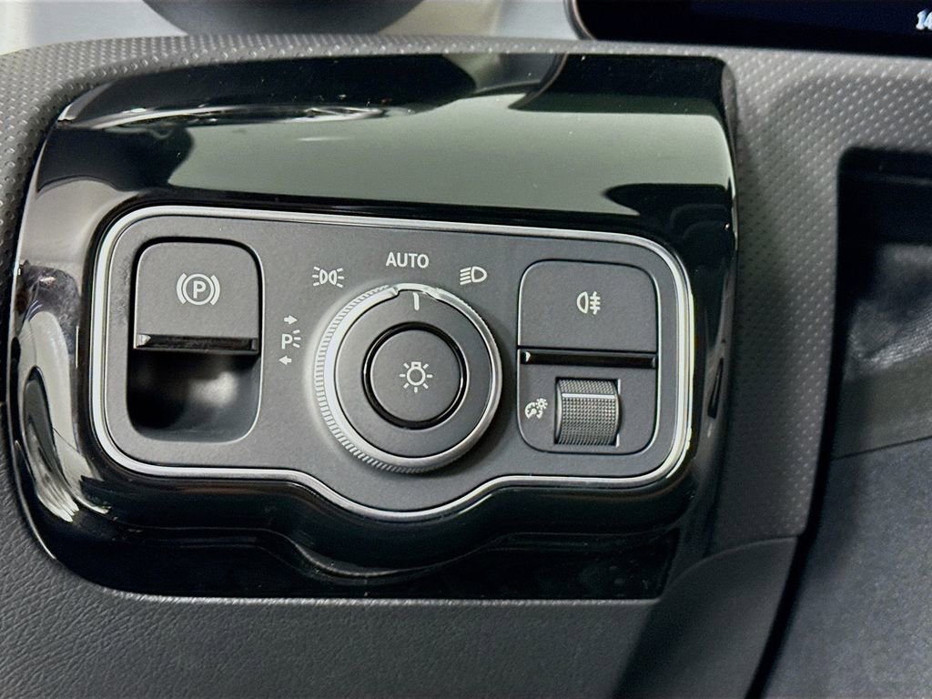 Used 2026 Mercedes-Benz CLA 250 4MATIC image 11