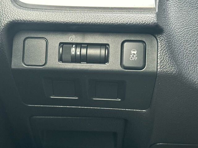 Used 2017 Subaru Crosstrek 2.0i image 29