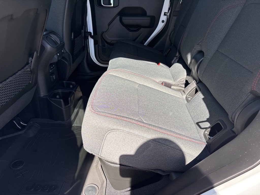 New 2025 Jeep Gladiator Rubicon w/ Convenience Group image 19