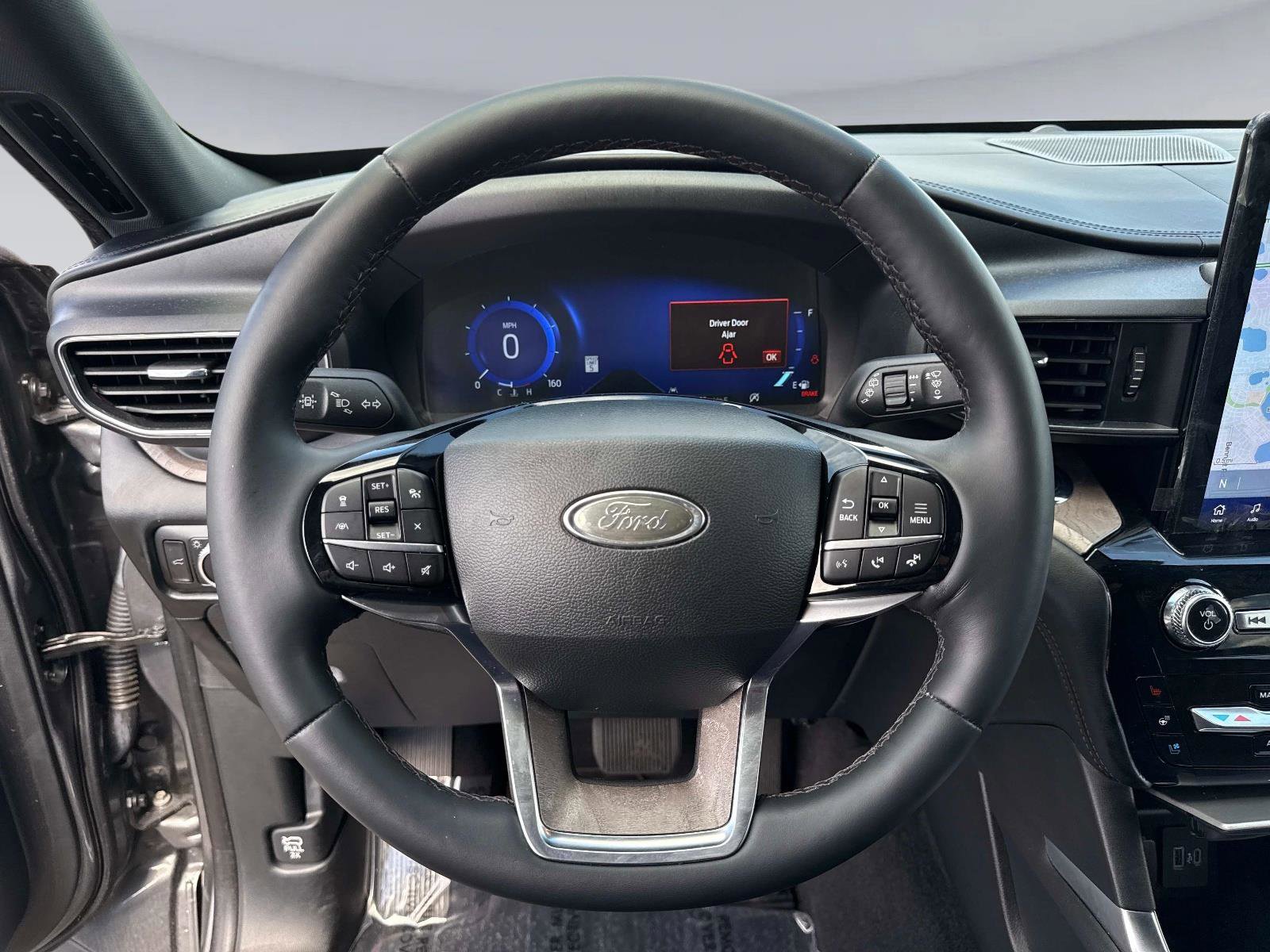 Used 2023 Ford Explorer Platinum w/ Technology Package image 32