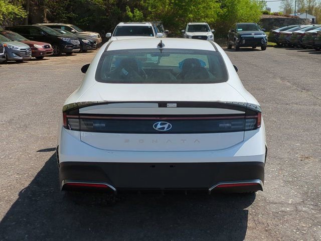 New 2025 Hyundai Sonata SE image 3