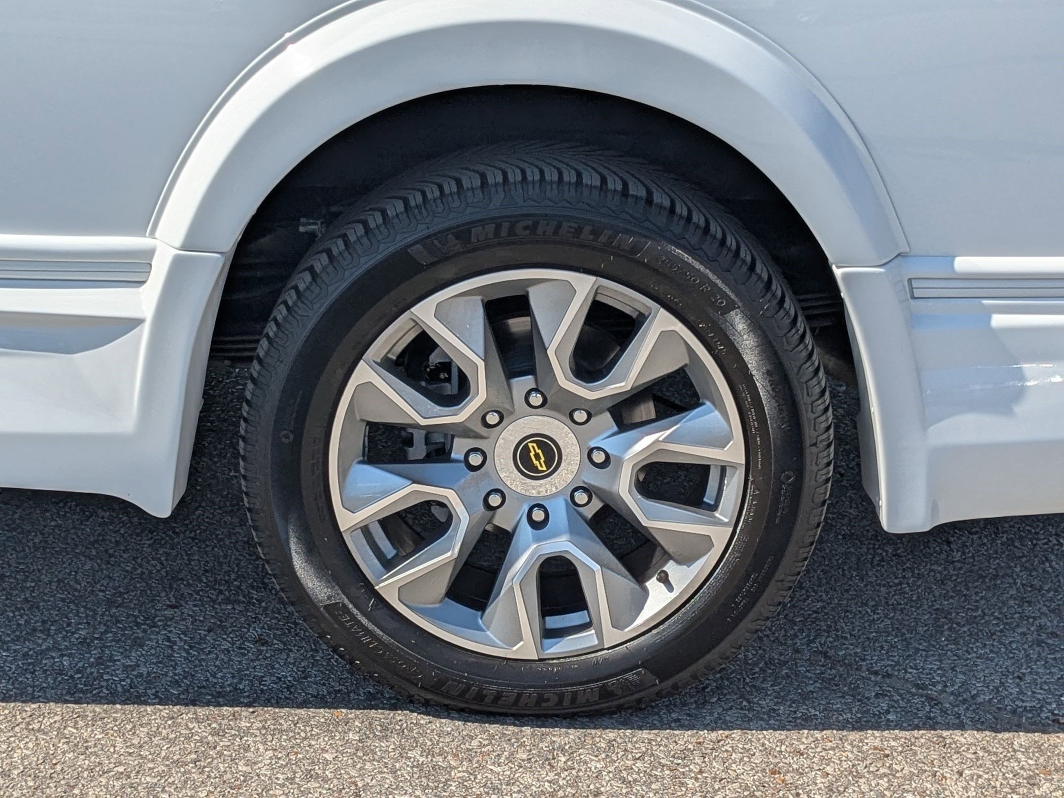 New 2026 Chevrolet Express 2500 Extended w/ Driver Convenience Package image 12