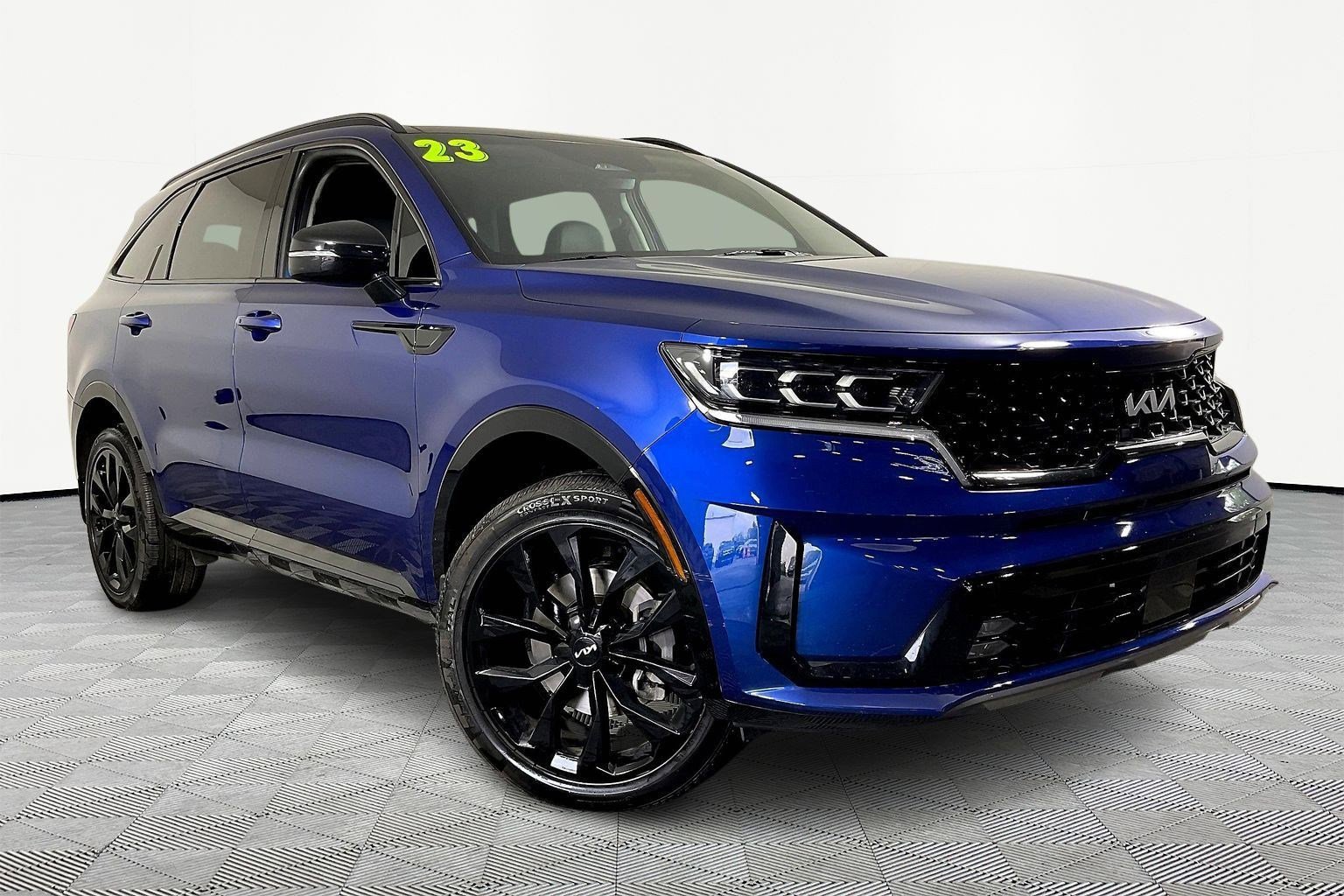 Certified 2023 Kia Sorento SX image 3