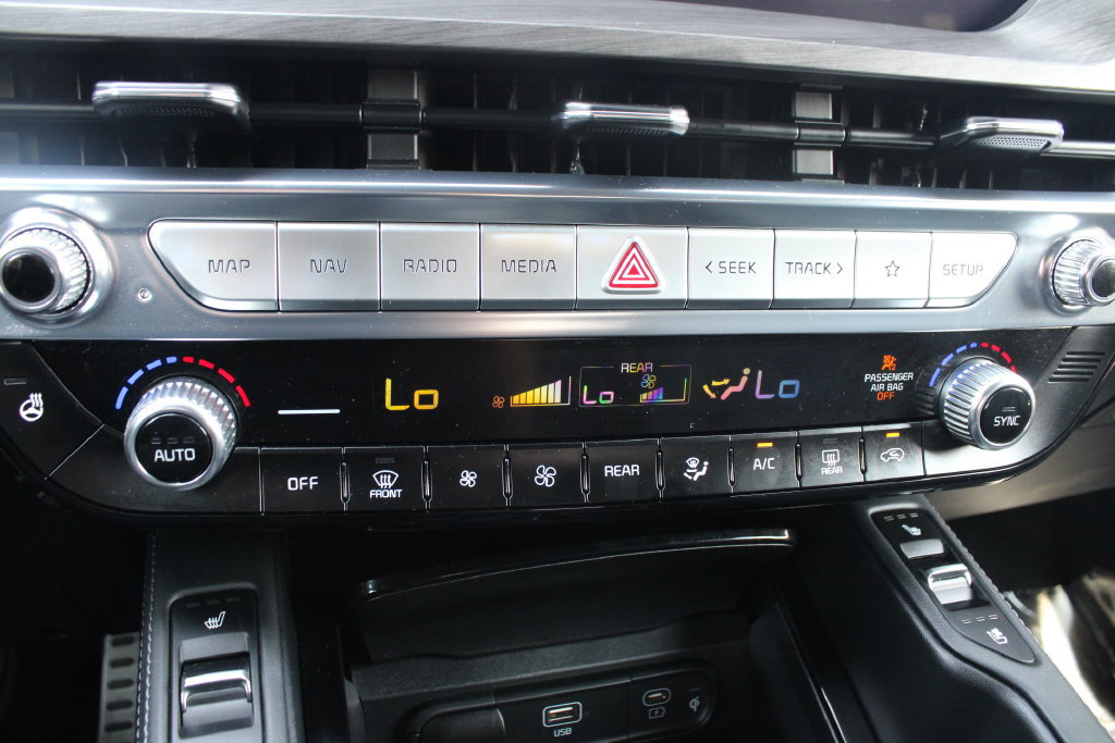 Used 2023 Kia Telluride SX Prestige X-Pro AWD/4WD image 28