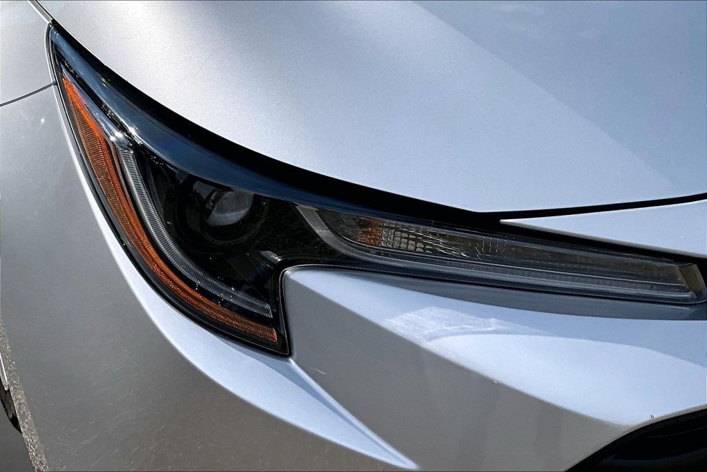 Used 2023 Toyota Corolla LE FWD image 32