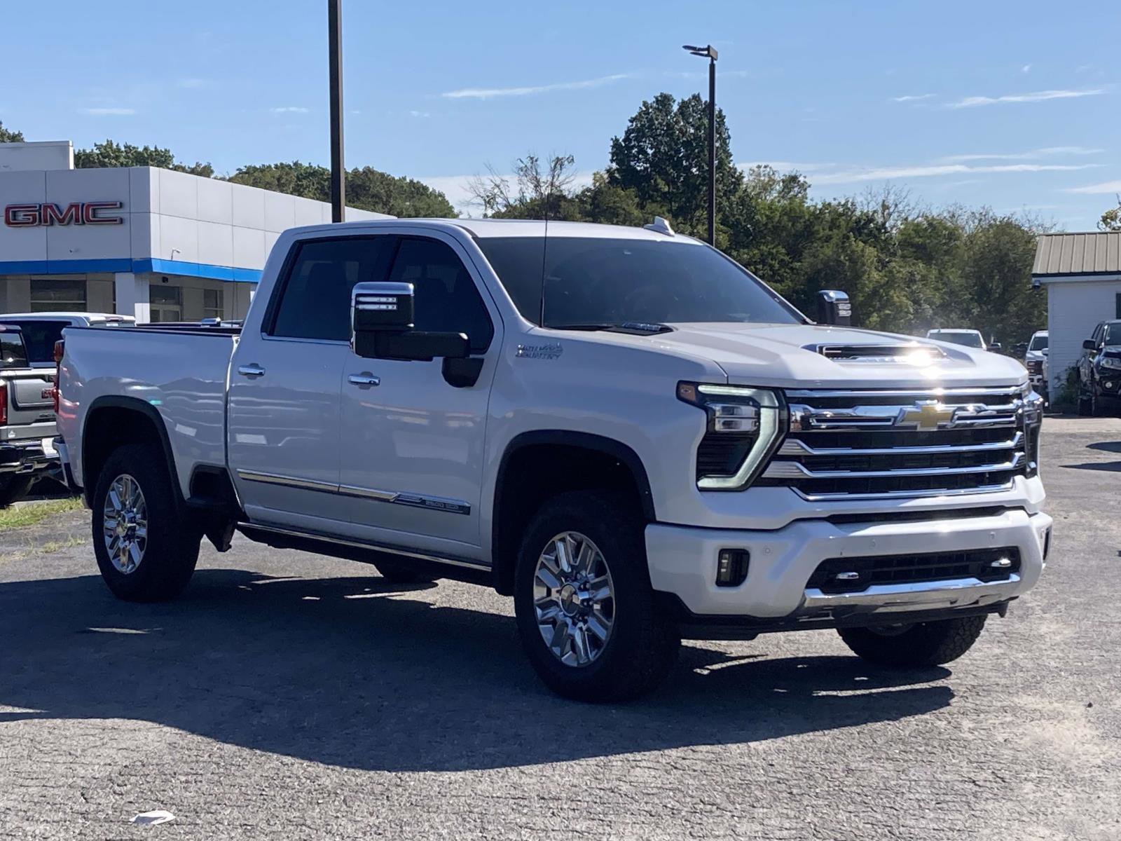 Used 2025 Chevrolet Silverado 2500 High Country w/ High Country Premium Package image 1