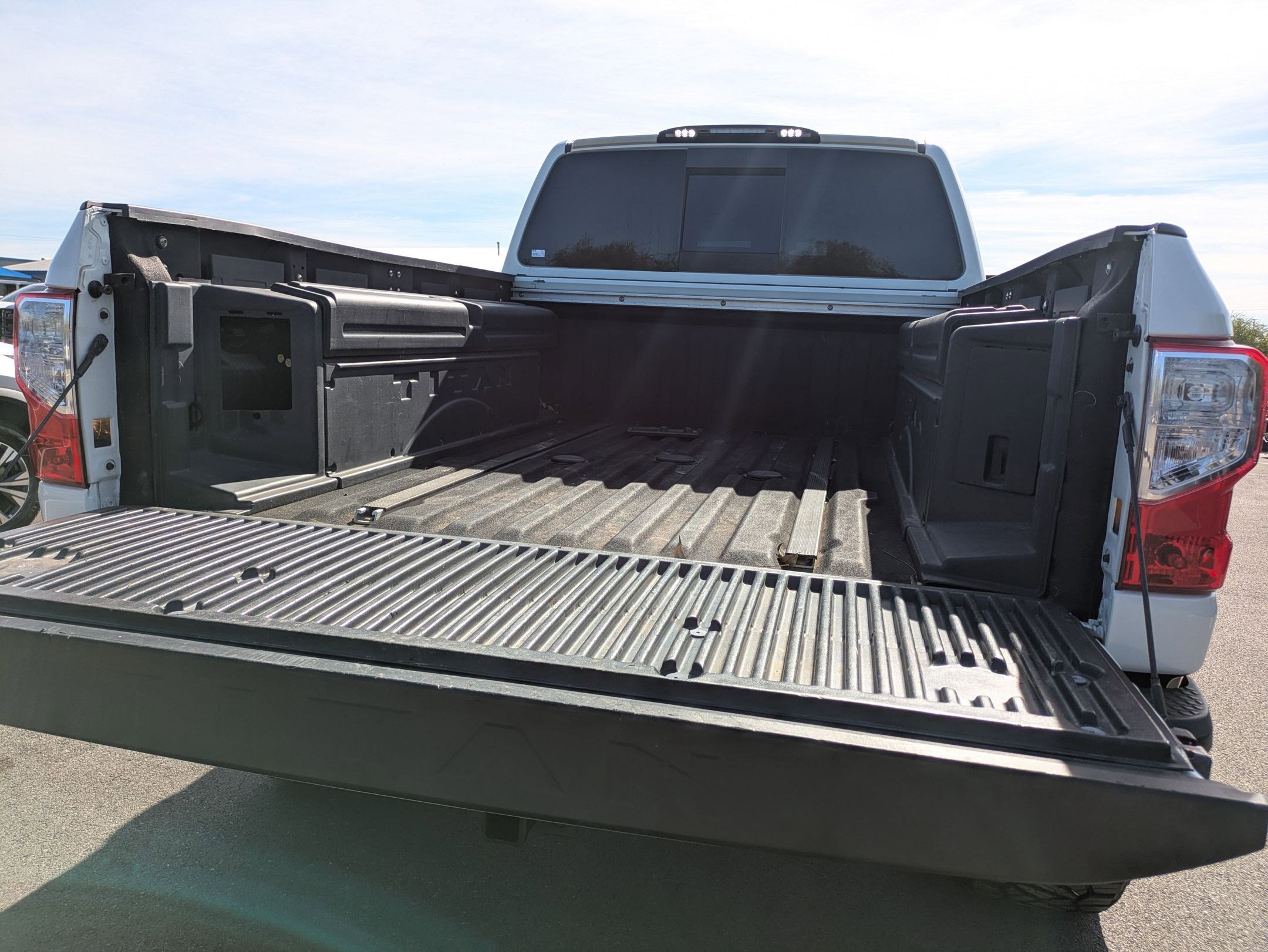 Used 2016 Nissan Titan Platinum Reserve image 23