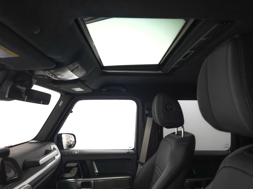 Used 2025 Mercedes-Benz G 550 image 24