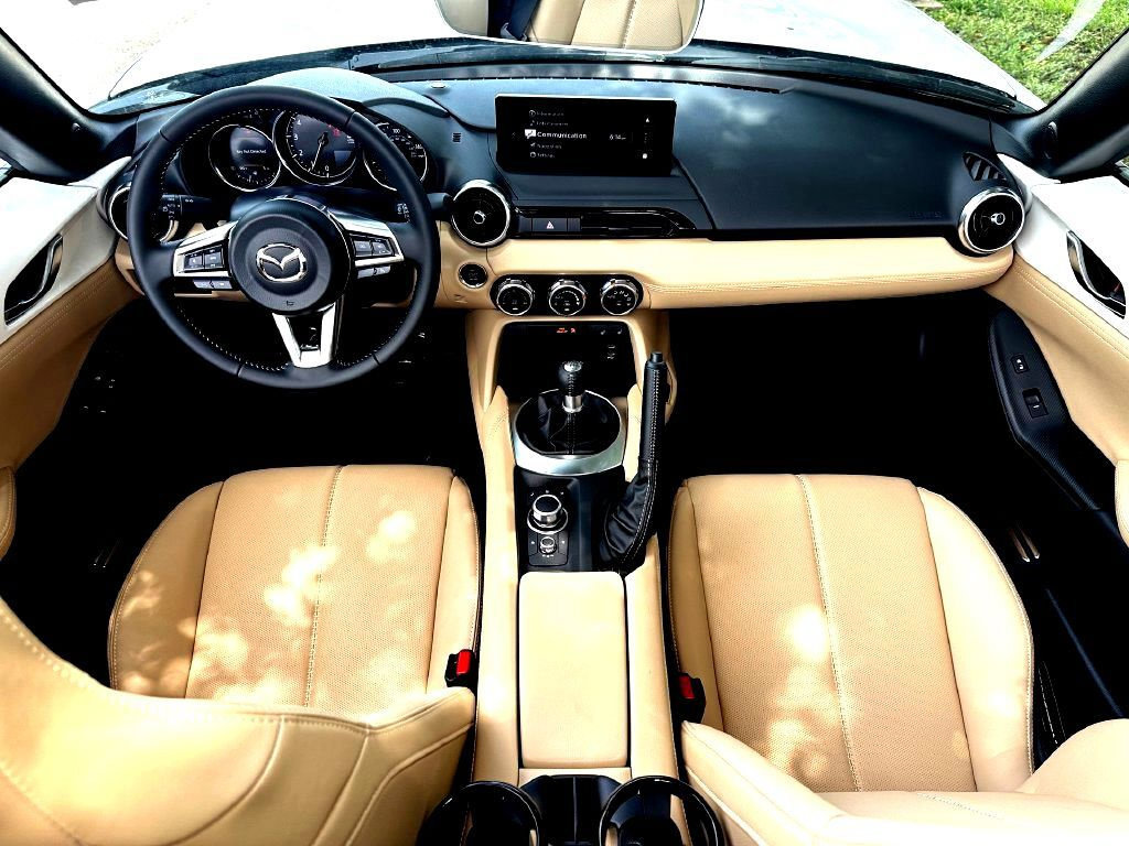 New 2026 MAZDA MX-5 Miata Grand Touring RWD image 25