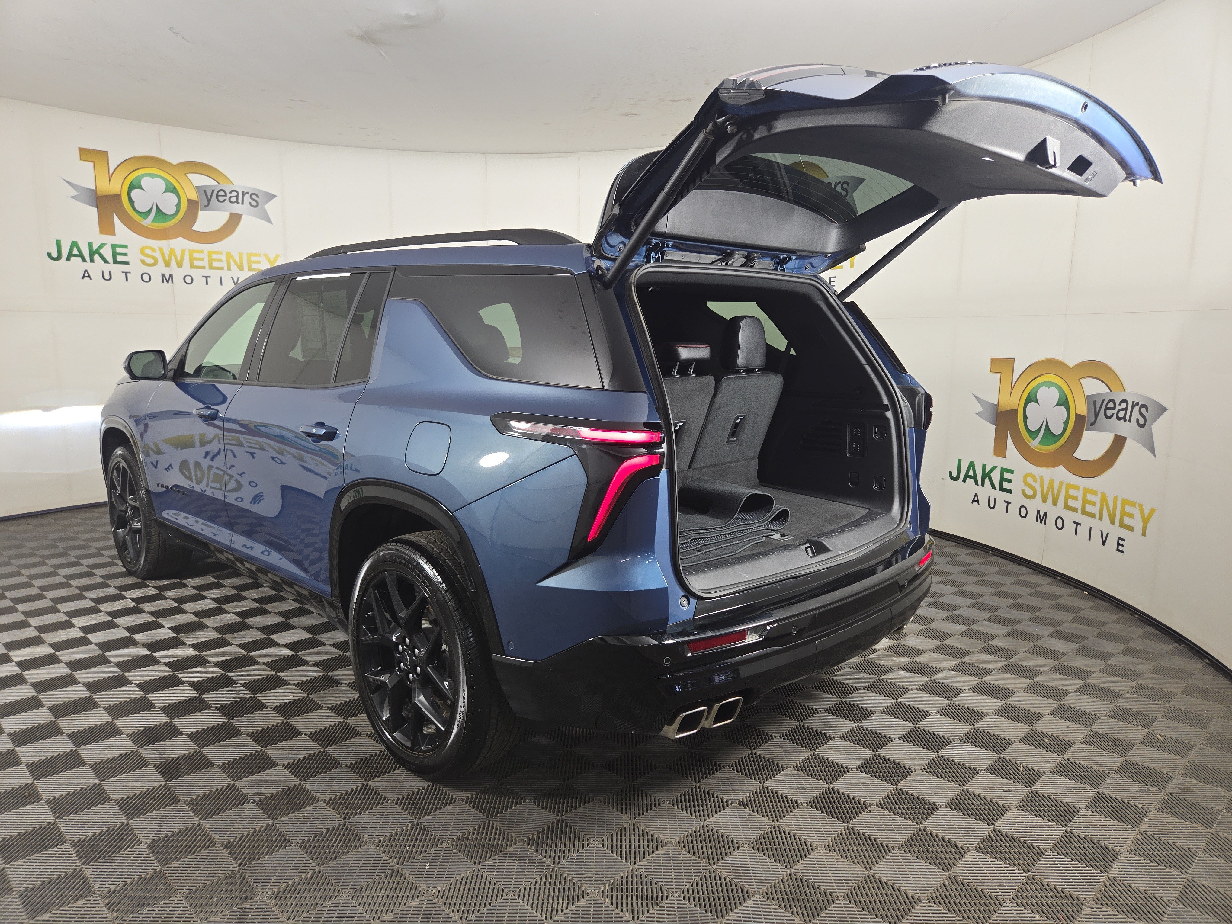 Certified 2025 Chevrolet Traverse RS AWD/4WD image 35