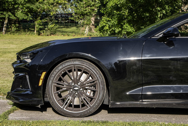 Used 2018 Chevrolet Camaro ZL1 w/ LPO, ZL1 Protection Package RWD image 4